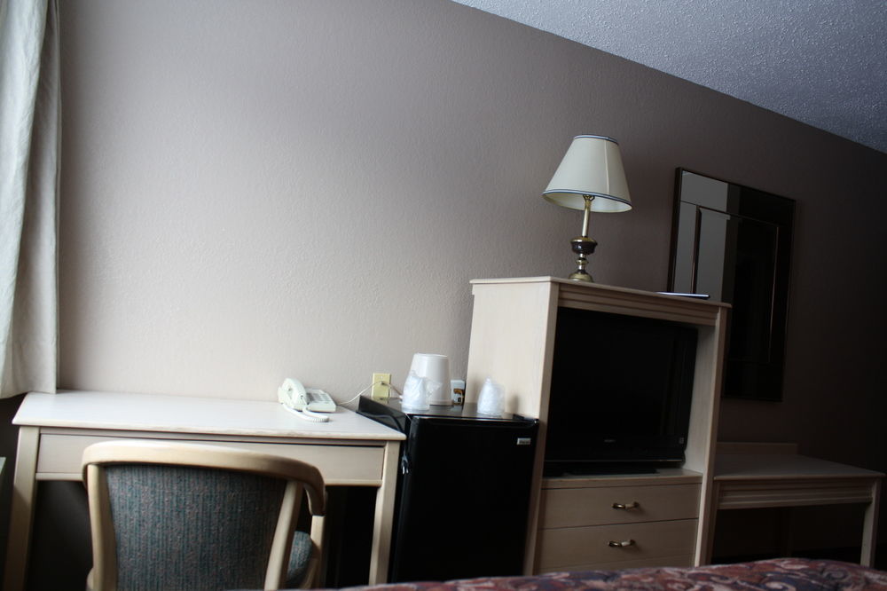แทรเวลลอดจ์ บาย วินด์แฮม แบลร์มอร์ Motel Blairmore ภายนอก รูปภาพ