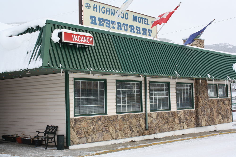 แทรเวลลอดจ์ บาย วินด์แฮม แบลร์มอร์ Motel Blairmore ภายนอก รูปภาพ