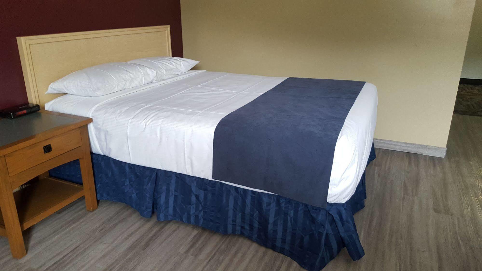 แทรเวลลอดจ์ บาย วินด์แฮม แบลร์มอร์ Motel Blairmore ภายนอก รูปภาพ