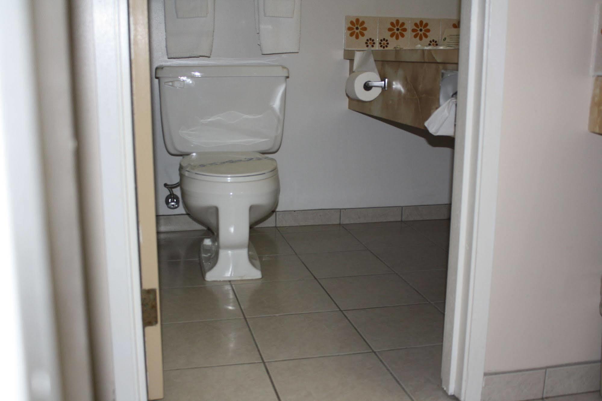 แทรเวลลอดจ์ บาย วินด์แฮม แบลร์มอร์ Motel Blairmore ภายนอก รูปภาพ